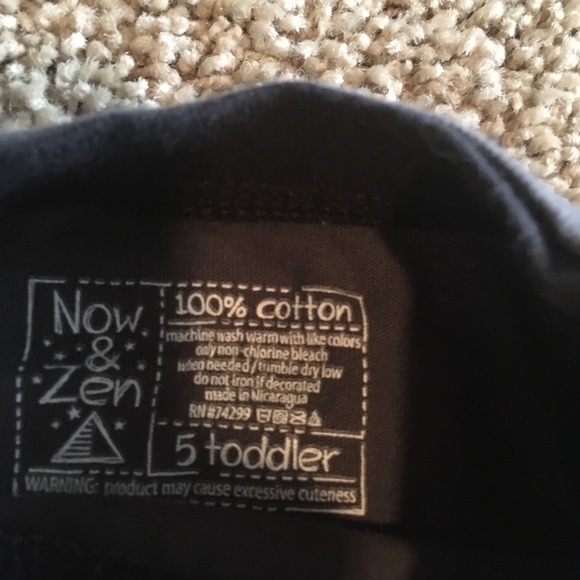 Boys long sleeved tee, size 5T - Picture 2 of 2